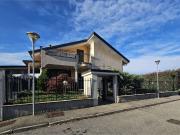 Case e ville in vendita di 230 m² in Via Caduti di...