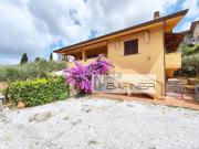 Case e ville in vendita di 230 m² in Via delle Sezioni, 4899