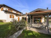 Case e ville in vendita di 230 m² in Via Francesco Petrarca