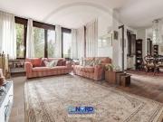 Case e ville in vendita di 230 m² in Via G. Marconi