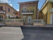 Case e ville in vendita di 230 m² in Via Gabriele D&apos...
