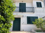 Case e ville in vendita di 230 m² in Via Giuseppe Chirico, 8
