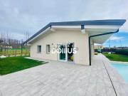 Case e ville in vendita di 230 m² in Via Grezze