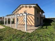 Case e ville in vendita di 230 m² in Via I Maggio