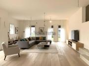 Case e ville in vendita di 230 m² in Via La Fratellanza