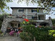 Case e ville in vendita di 230 m² in Via Monsignore...