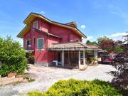 Case e ville in vendita di 230 m² in Via Vauda, 39