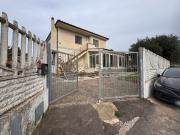 Case e ville in vendita di 232 m² in Via Albano, 19