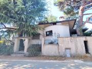 Case e ville in vendita di 234 m² in Via Botticelli, 4
