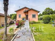 Case e ville in vendita di 235 m² in Via Leggiuno, 66 Case e ville in vendita di 235 m² in Via Leggiuno, 66