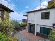 Case e ville in vendita di 237 m² in Via dei Ciclopi, 70