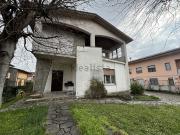 Case e ville in vendita di 238 m² in Viale Piave, 11