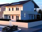 Case e ville in vendita di 240 m²