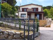 Case e ville in vendita di 240 m² in Strada Poggio San...