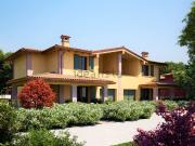 Case e ville in vendita di 240 m² in Via 4 ville