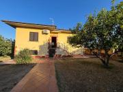 Case e ville in vendita di 240 m² in Via Ciampino, 1