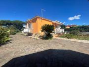 Case e ville in vendita di 240 m² in Via dei Lombardi, 28