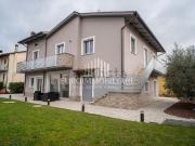 Case e ville in vendita di 240 m² in Via della...