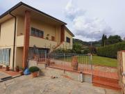 Case e ville in vendita di 240 m² in Via di...