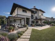 Case e ville in vendita di 240 m² in Via Gaetano Donizetti