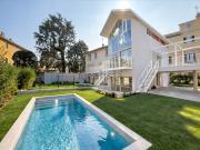 Case e ville in vendita di 240 m² in Via Giosue Carducci