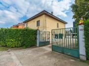 Case e ville in vendita di 240 m² in Via Lombardore, 161