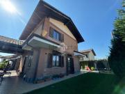 Case e ville in vendita di 240 m² in Via Poirino, 356