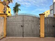 Case e ville in vendita di 240 m² in Via Ruggero il Normanno