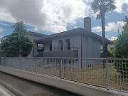 Case e ville in vendita di 240 m² in Via Toscana, 7