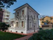 Case e ville in vendita di 240 m² in Viale Giosuè...