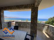 Case e ville in vendita di 241 m² in Via Scampati