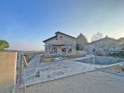 Case e ville in vendita di 243 m² in Viale Mestre, 2