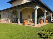 Case e ville in vendita di 244 m² in Via Donizetti Gaetano