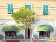 Case e ville in vendita di 245 m² in Via Vecchia...