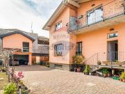 Case e ville in vendita di 248 m² in Corso Sempione, 90