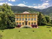 Case e ville in vendita di 2500 m²