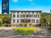 Case e ville in vendita di 2500 m²