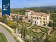 Case e ville in vendita di 2500 m²