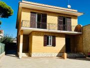 Case e ville in vendita di 250 m² in Via Aurelia, 167 Case e ville in vendita di 250 m² in Via Aurelia, 167