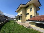 Case e ville in vendita di 250 m² in Via Bernardo...