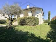 Case e ville in vendita di 250 m² in Via Cadore