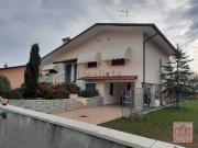 Case e ville in vendita di 250 m² in Via Carlo de Giulian, 4