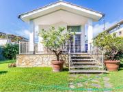 Case e ville in vendita di 250 m² in Via Castellammare