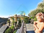 Case e ville in vendita di 250 m² in Via Cornice di...