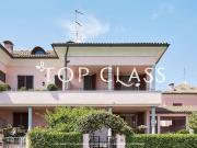 Case e ville in vendita di 250 m² in Via Dante Alighieri