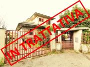 Case e ville in vendita di 250 m² in Via dei Salici