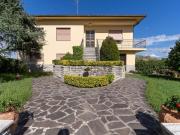 Case e ville in vendita di 250 m² in Via di Brusciana, 50053