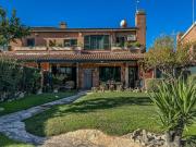 Case e ville in vendita di 250 m² in Via Francesco Cilea