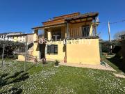 Case e ville in vendita di 250 m² in Via Giovanni Diodati, 4