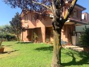 Case e ville in vendita di 250 m² in Via Lago di Como, 1